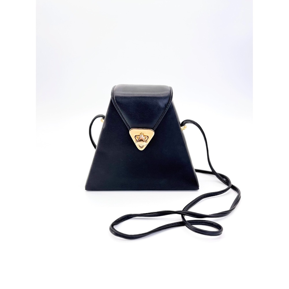 Andé Black Trapezoid Crossbody Handbag Gold Twist Lock Structured Vintage 90s